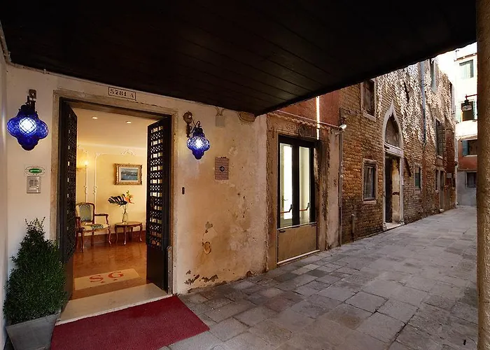San Giorgio 3* Velence